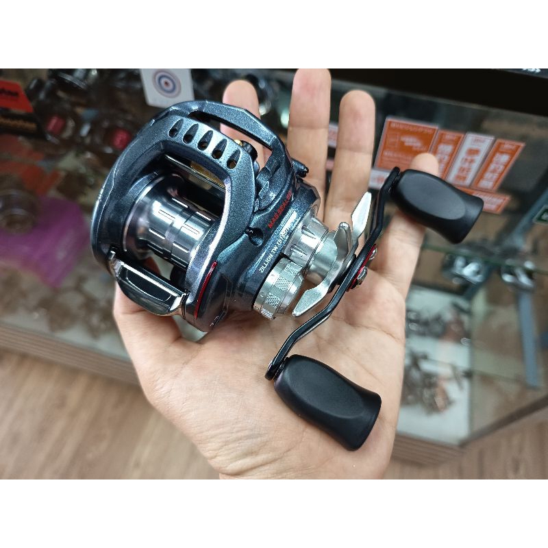 Daiwa zillion  TW 1516SH หมุนขวา 7.3 รอกตกปลามือสองเจแปน
