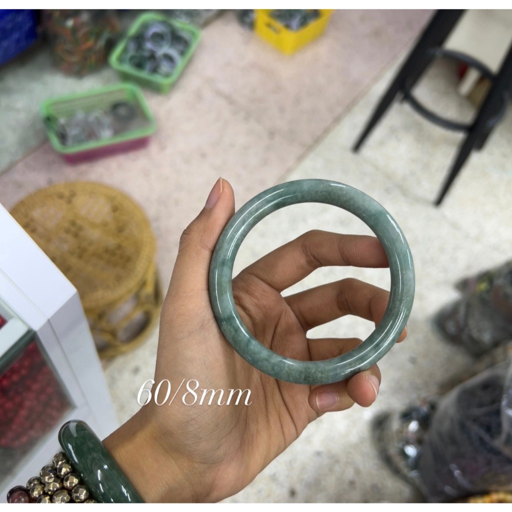 กำไลหยกเจไดต์ ทรงโดนัท  Natural Jadeite Type C โทนเขียว/เขียวเข้ม ไซส์ 51ถึง 60