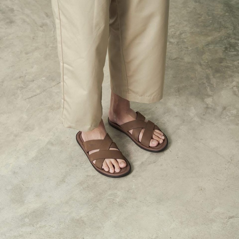 HOMER รองเท้าสวมหนังแท้ By Himmshoes - Genuine Leather Sandals รองเท้าหนังแท้ สาน แตะชาย2025