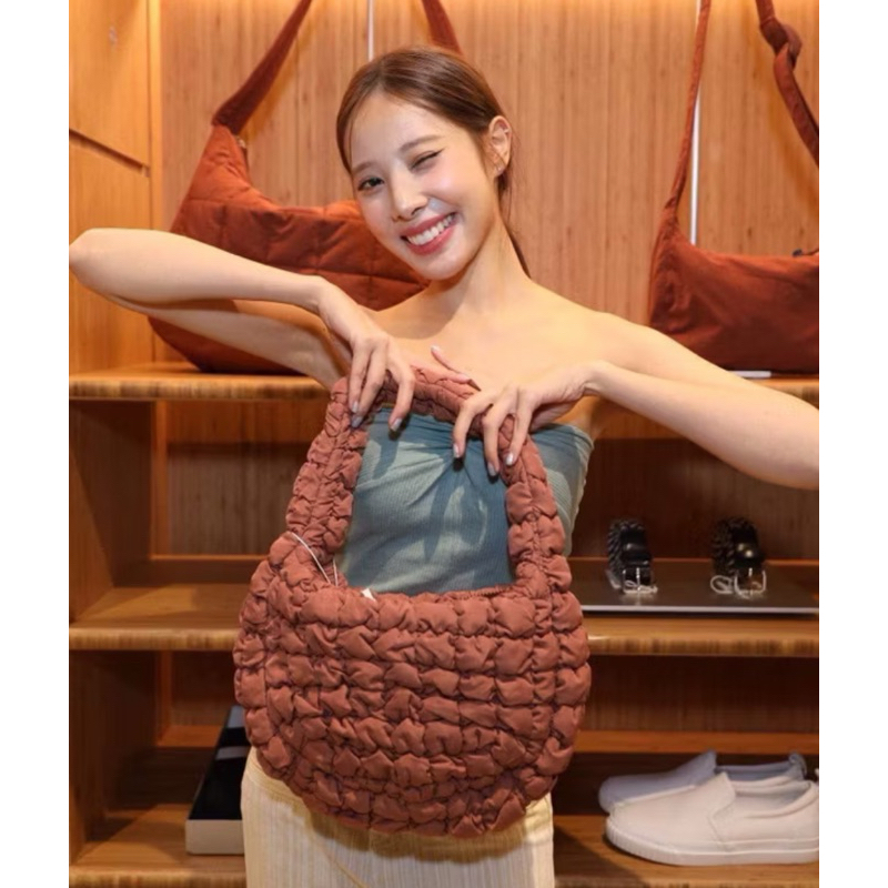 พร้อมส่ง‼️(ใช้โค้ดลด 30% ได้) กระเป๋า Cos Mini bag สี Morrocan (Thailand Exclusive) ของแท้100% สภาพด