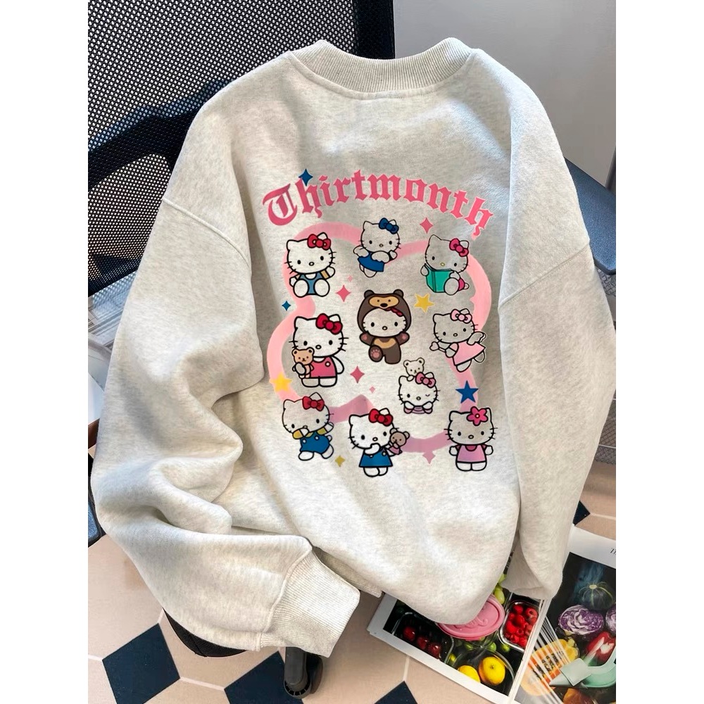 (จัดส่งตลอด 24 ชั่วโมง）เสื้อสเวตเตอร์คอกลม Hello Kitty น่ารักสำหรับผู้หญิง เสื้อสไตล์วิทยาลัยลดอายุหวานและต่างประเทศ