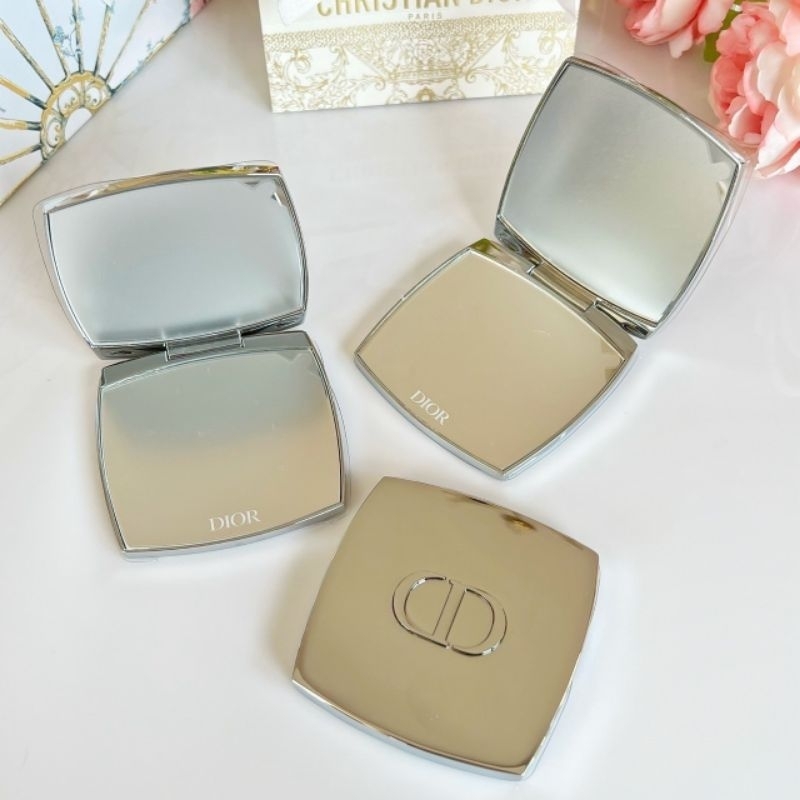 กระจก Dior Beaute Pocket Mirror Silver