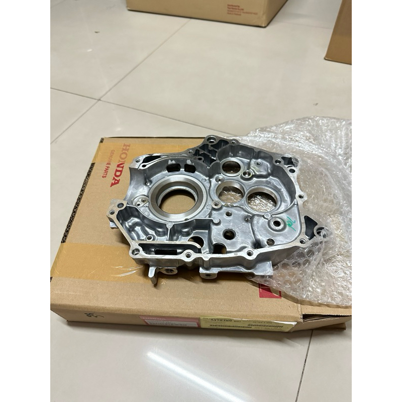 แคร้งกลางข้างขววเวฟ110iLEDปี2021-2024/เวฟ125iLEDปี23-24🔹รุ่นสตาร์ทมือ แท้ศูนย์11100-K1M-T01