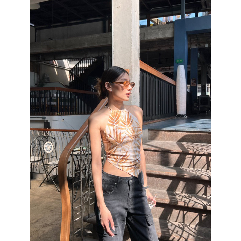 summer top เสื้อครอปไขว้หลัง