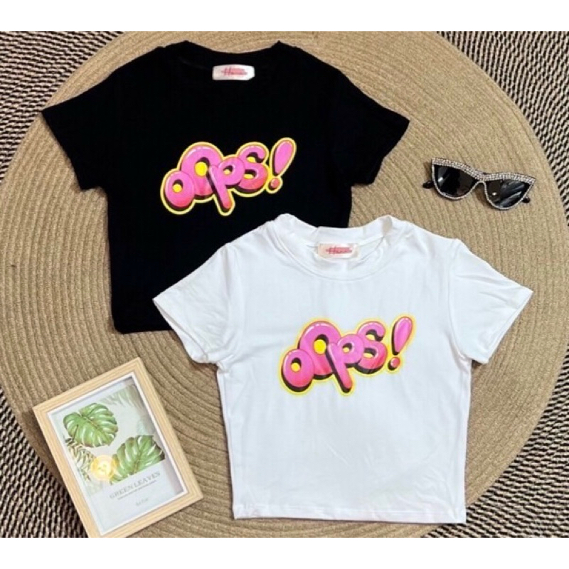 เสื้อครอป แขนสั้นสกรีนลายแฟชั่น ด้านหน้า