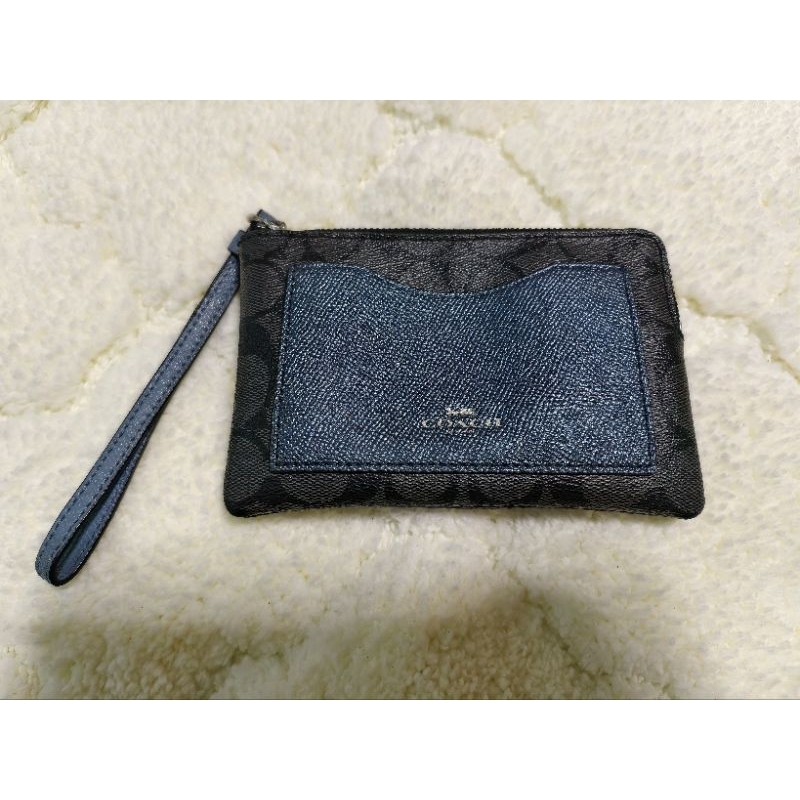 กระเป๋าสตางค์คล้องมือ COACH ของแท้ มือสอง