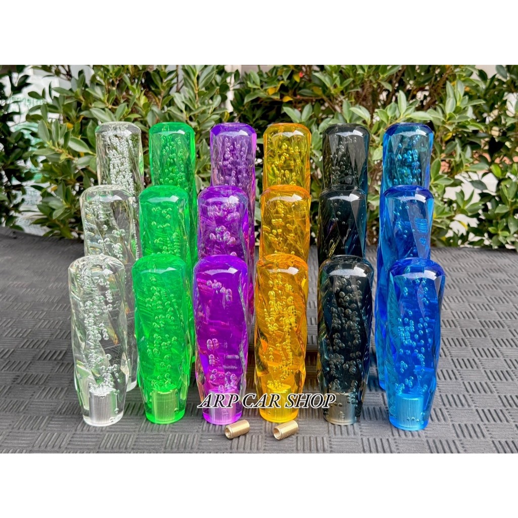 หัวเกียร์ คริสตัล (ทรงเกลียวแบบใหม่) ใส่ได้ทุกรุ่น รถเก๋ง รถกะบะ  (ยกเว้นเกียร์ออโต้แบบมีปุ่มกด) มี 3 ขนาด ให้เลือก