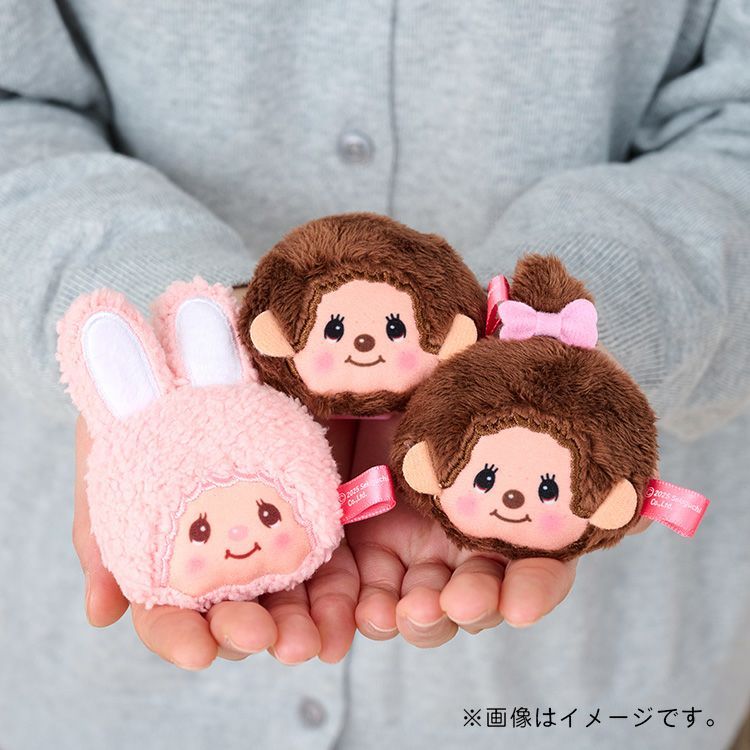 ตัวหนีบตุ๊กตา monchhichi [วัสดุ] โพลีเอสเตอร์ [ขนาด] ประมาณ สูง 9 x กว้าง 6 x ลึก 4.5 ซม.