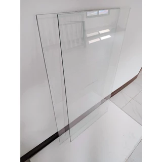 แผ่นกระจกใส ลบคมเจียรขอบเรียบร้อย แผ่นใหญ่ *สั่งตัดได้ทุกขนาด*We can cut glass to your specifications.