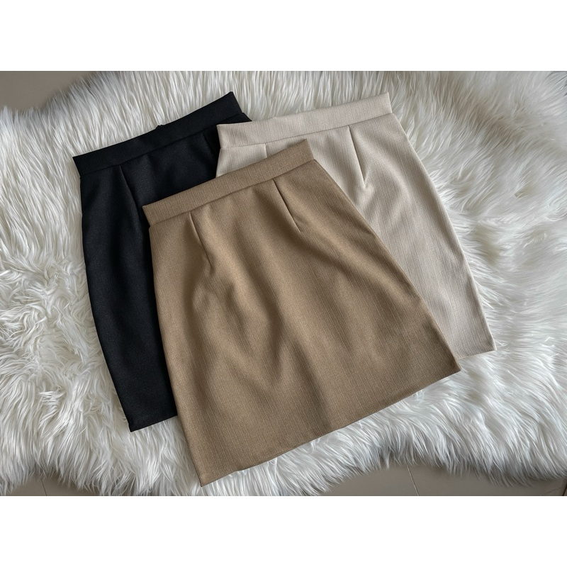 กระโปรงทรงเอ รุ่นเอมี่ ใส่เที่ยวใส่ทำงานได้ ยาว 18 นิ้ว