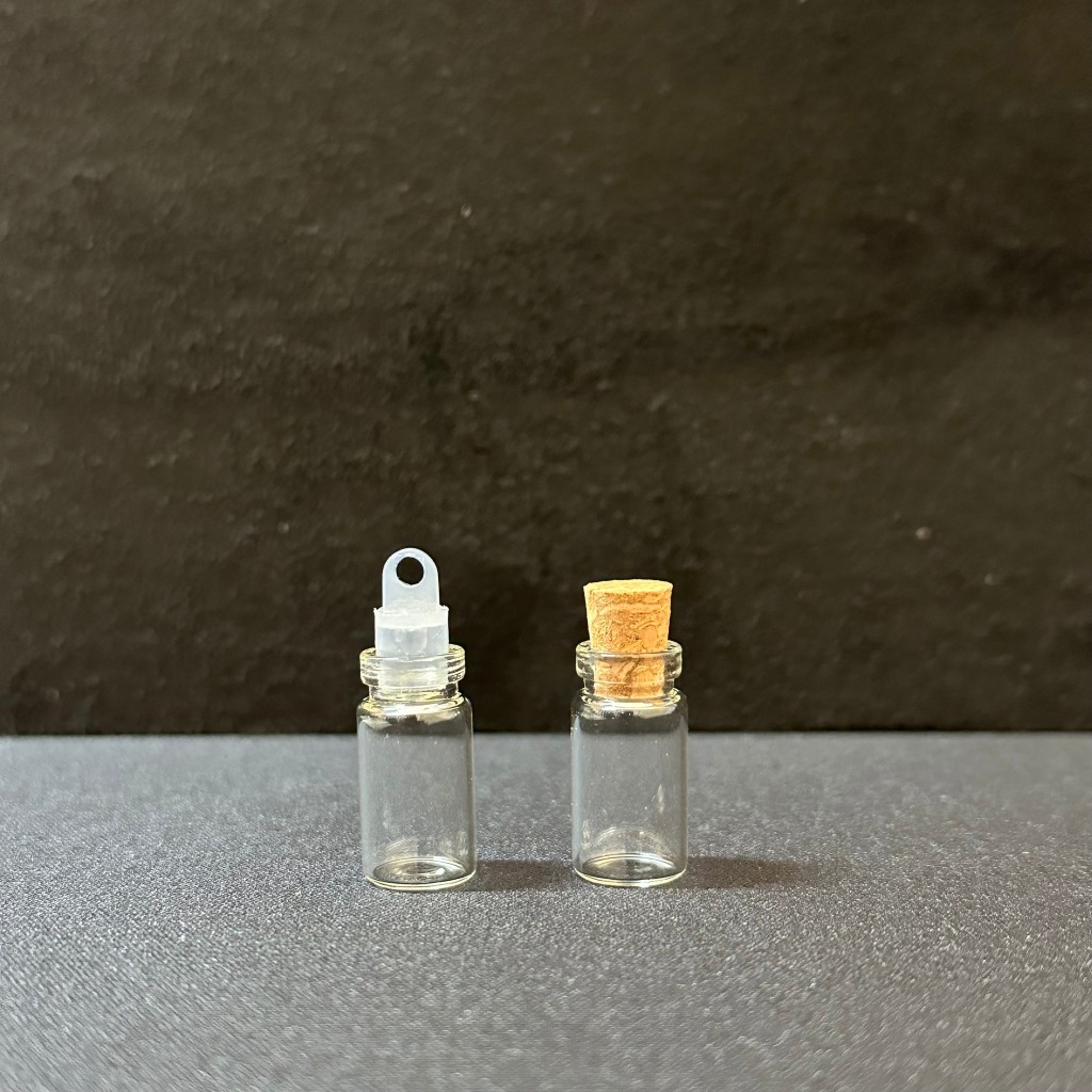 พร้อมส่งทันที ขวดแก้วจิ๋ว ฝาก๊อก จุกไม้คอร์ก จุกยาง เลือกได้ ขนาด1ml 2ml (ราคาต่อชิ้น)