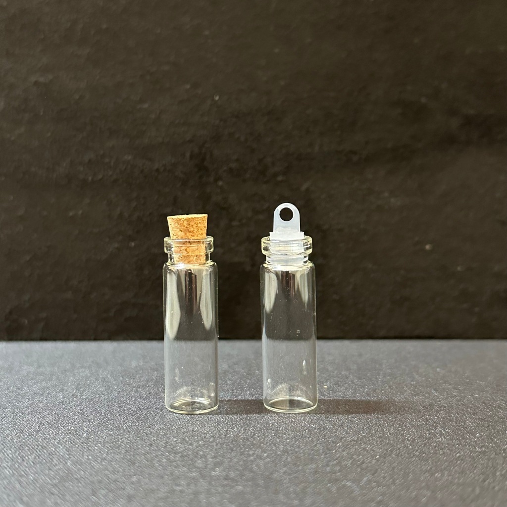 พร้อมส่งทันที ขวดแก้วจิ๋ว ฝาก๊อก จุกไม้คอร์ก จุกยาง เลือกได้ ขนาด1ml 2ml (ราคาต่อชิ้น)