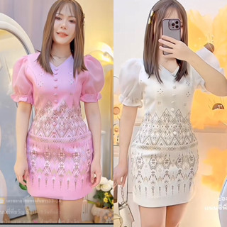 ❌พร้อมส่ง ชมพชมพู❌  เดรสผ้าไทยพิมพ์ลายอัดกสาวทรงสั้นยาว 33-3…