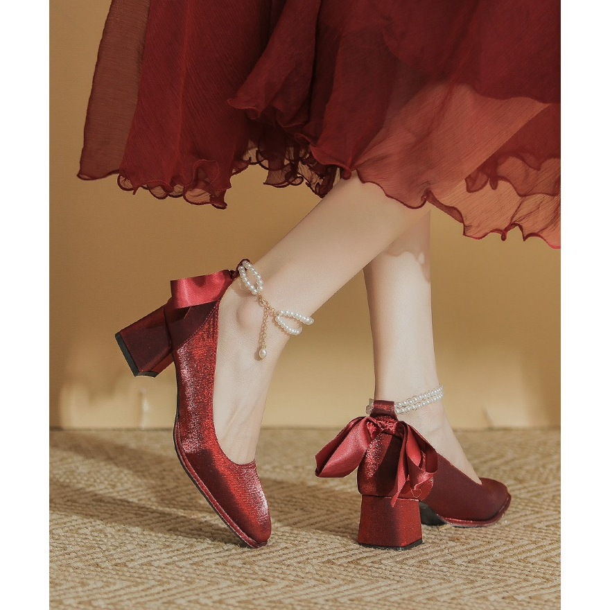 (Wed08)พร้อมส่งจากไทย WeddingShoes รองเท้าแต่งงาน สีเบจครีม แดง ผูกโบว์คล้องมุก ส้นตึก ใส่สบายไม่เมื่อย รองเท้าคัทชู