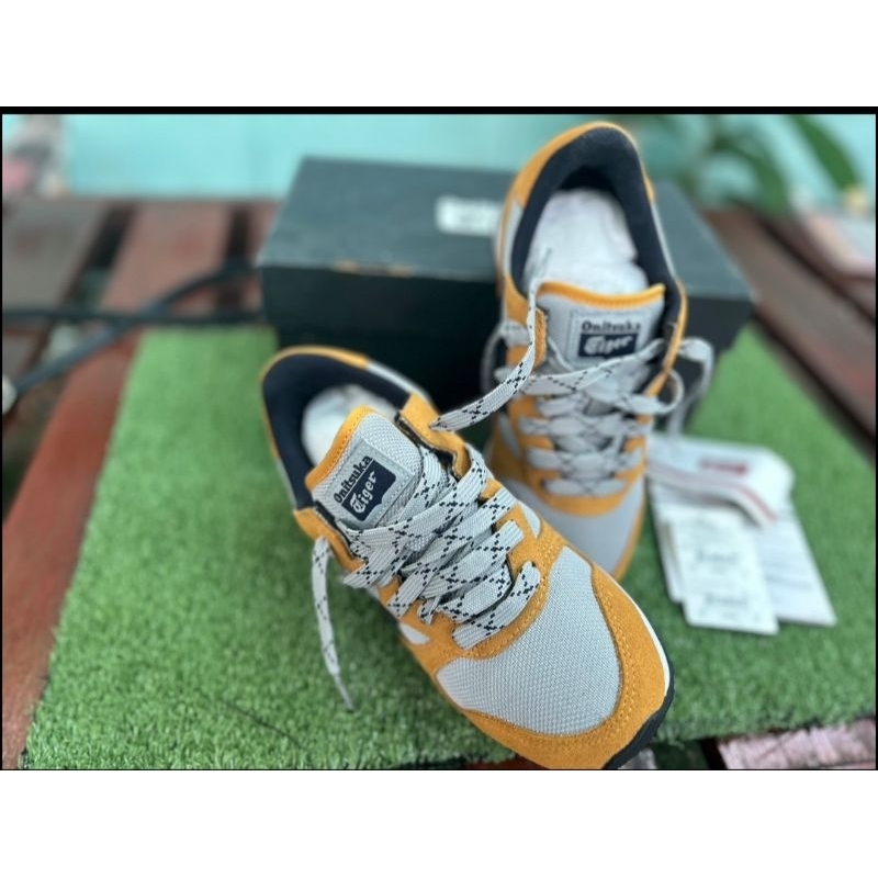 รองเท้าผ้าใบ Onitsuka Tiger ของแท้ 100%