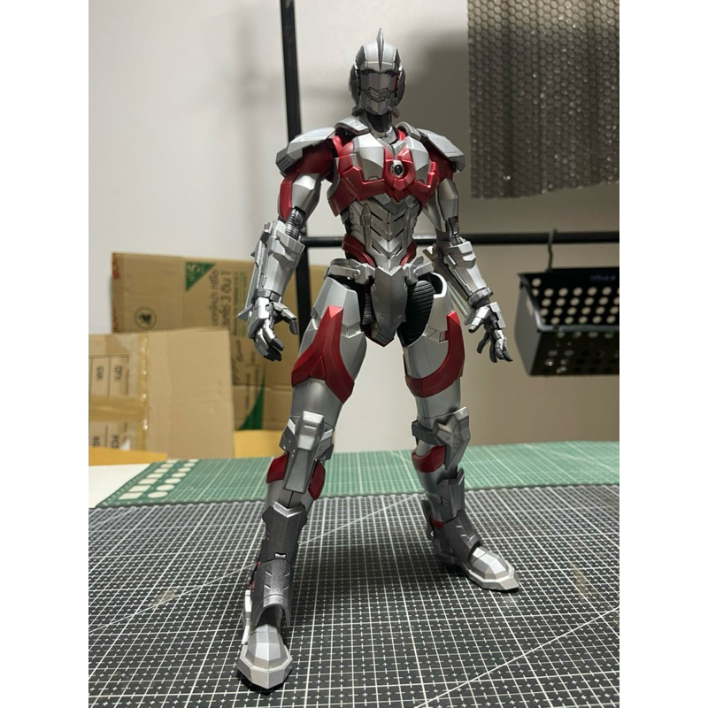 Ultraman Suit B-Type Standard Ver. [Dimension Studio 1/6] (มือ 2 จัดส่งฟรี)