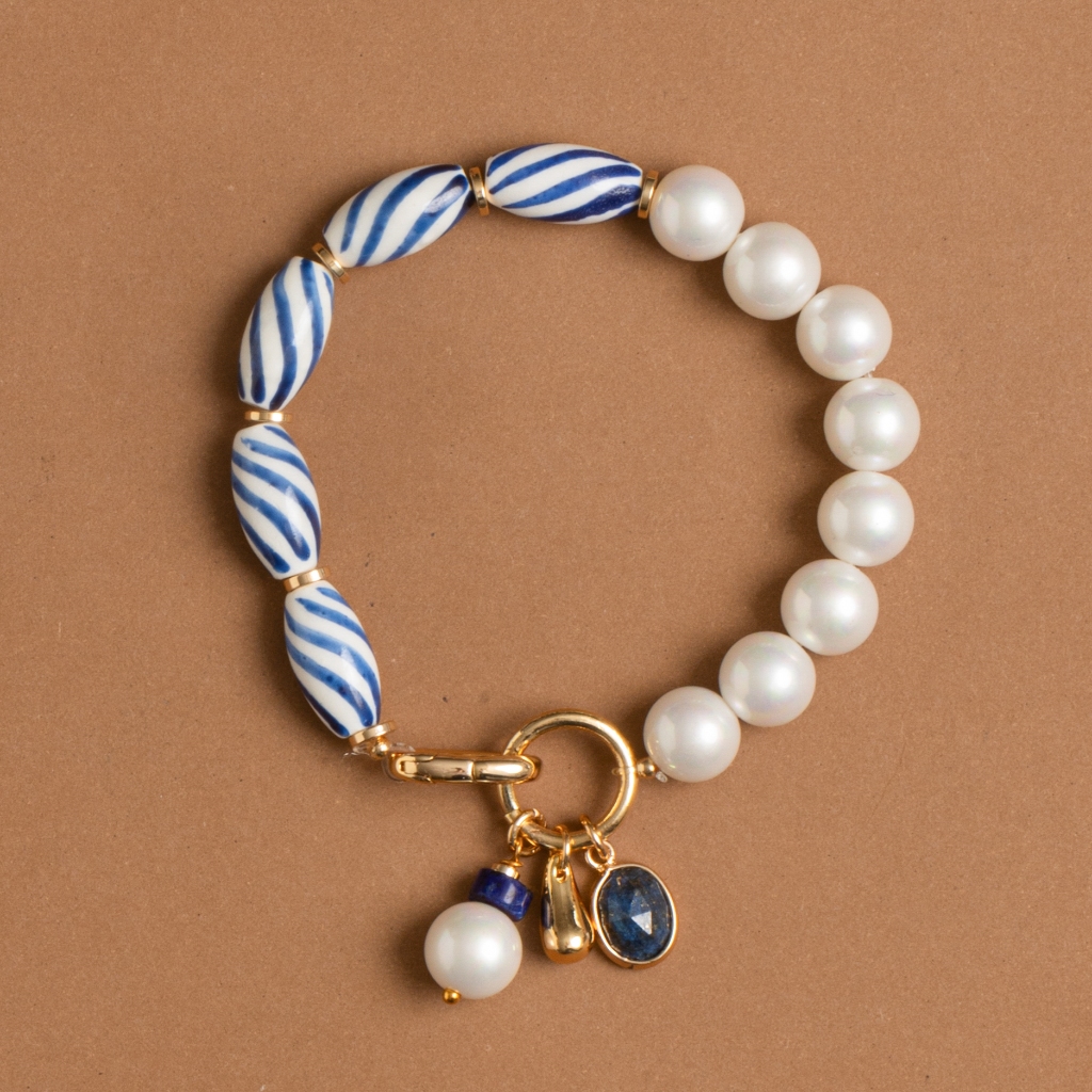 NAKAMOL - WHITE LAPIS ASSYMETRICAL BEAD BRACELET สร้อยข้อมือเซรามิกซ์ ไวท์ลาพิส