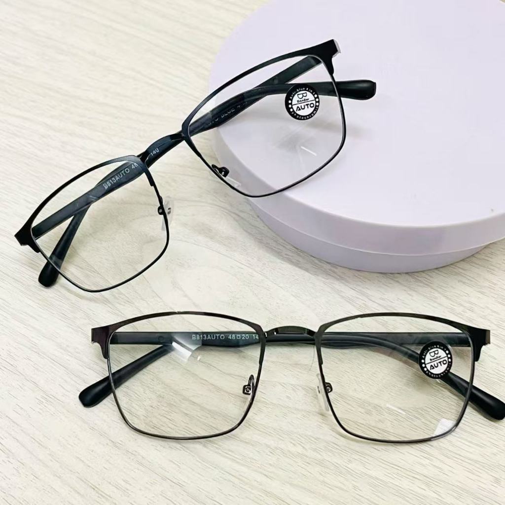 แว่นออโต้สายตาสั้น/ปกติ รุ่น 813 แว่นตาแฟชั่นกรอบโลหะน้ำหนักเบา เลนส์แว่นออกแดดเปลี่ยนสีได้ - รูปที่ 3