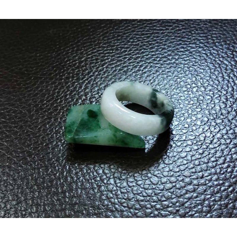 แหวนหยก Mos in snow เนื้อแก้ว เบอร์ 61-62 Jadeite type A