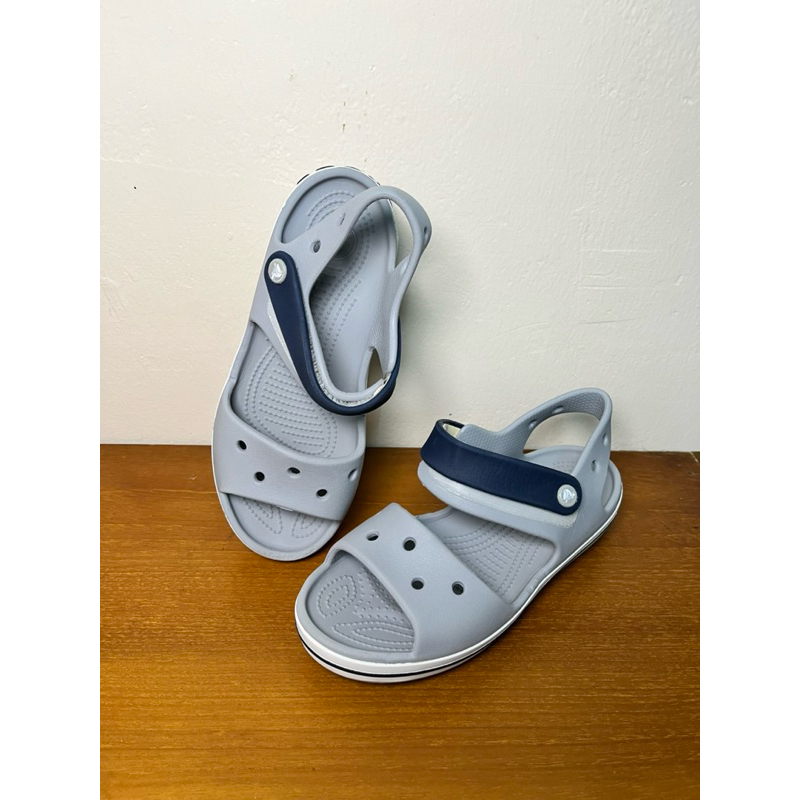 รองเท้ามือสอง- Crocs