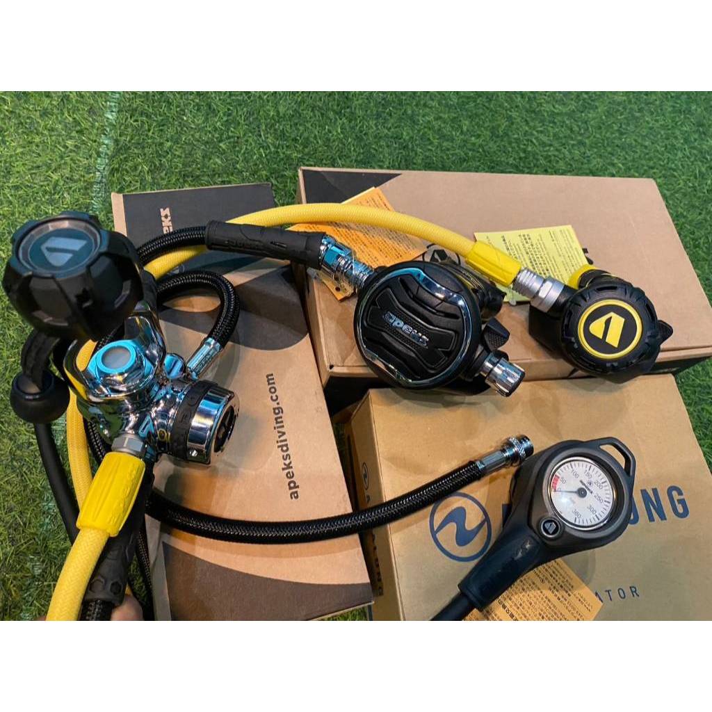 NEW APEKS XTX200 Regulator XL4 Octopus 2 console gauge