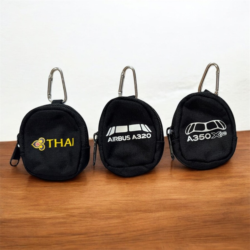 กระเป๋าแขวนกางเกง Small Bag มีตะขอแขวนกวงเกงหรือแขวนกระเป๋า มี2ช่อง ใส่ของขนาดเล็กได้สบายๆเลยค่ะ