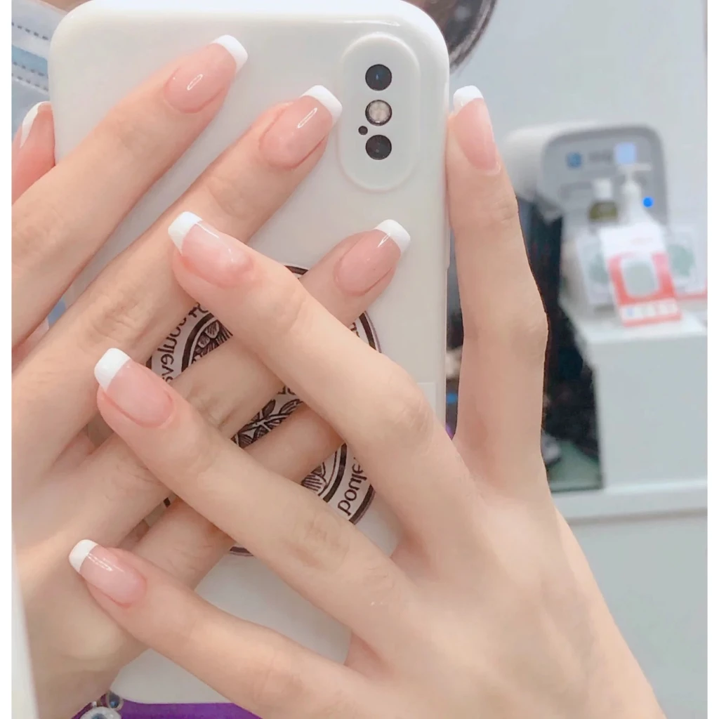 (สไตล์ใหม่) เล็บปลอมสำเร็จรูป สไตล์ฝรั่งเศส สีขาว ชมพู 24 ชิ้น