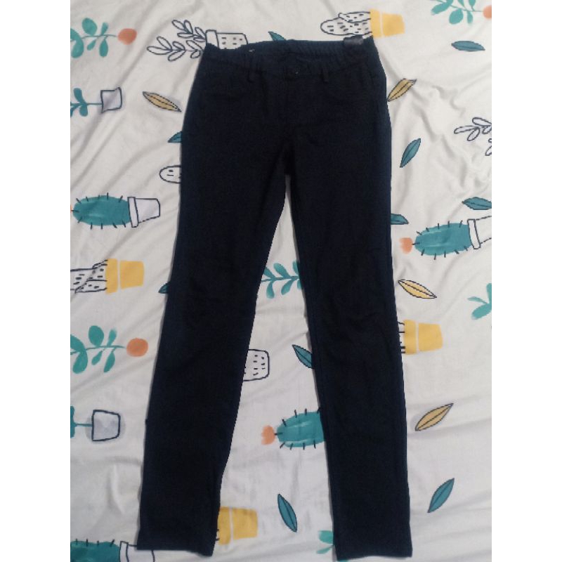 ถ686(mห22)ก6กางเกงยีนส์สีดำงานผ้าสกินนี่งารป้ายยูนิโคล่ผ้ายืดกระชับใส่ทำงานได้ลำลองได้รอบอก:"รอบเอว: