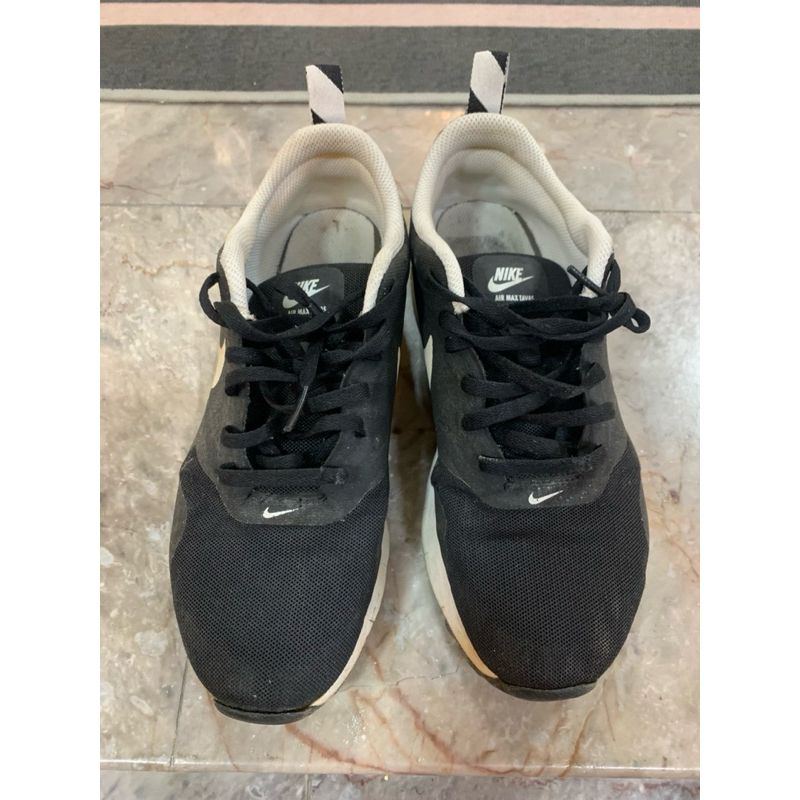 รองเท้าเดินหรือวิ่ง Nike มือสอง