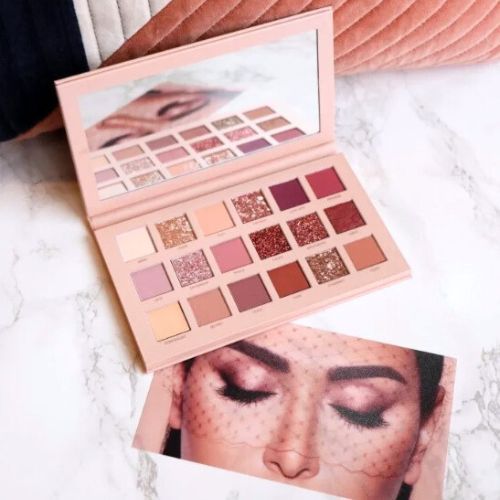 The New Nude Eyeshadow Palette พาเลตต์อายแชโดว์รุ่นใหม่ล่าสุดที่สาวๆรอคอย โทนสีนู้ด ชมพู ดูละมุน ประกอบไปด้วย 18 เฉดสีสว - รูปที่ 4