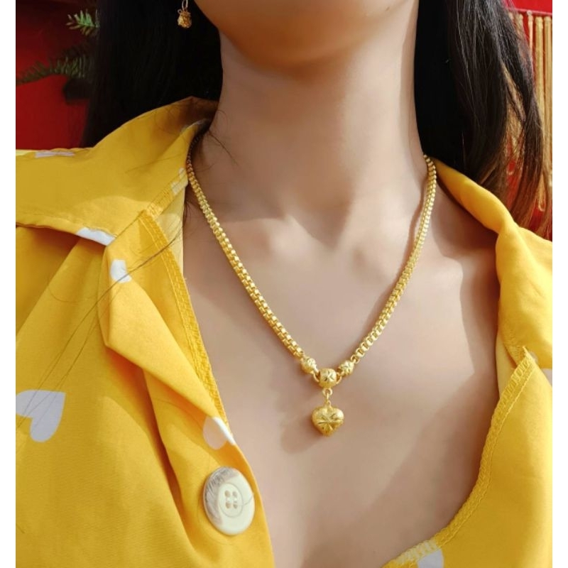 สร้อยคอ ระย้า ทาโร่ สามโอ่งห้อยหัวใจ ทอง น้ำหนัก 1 บาท