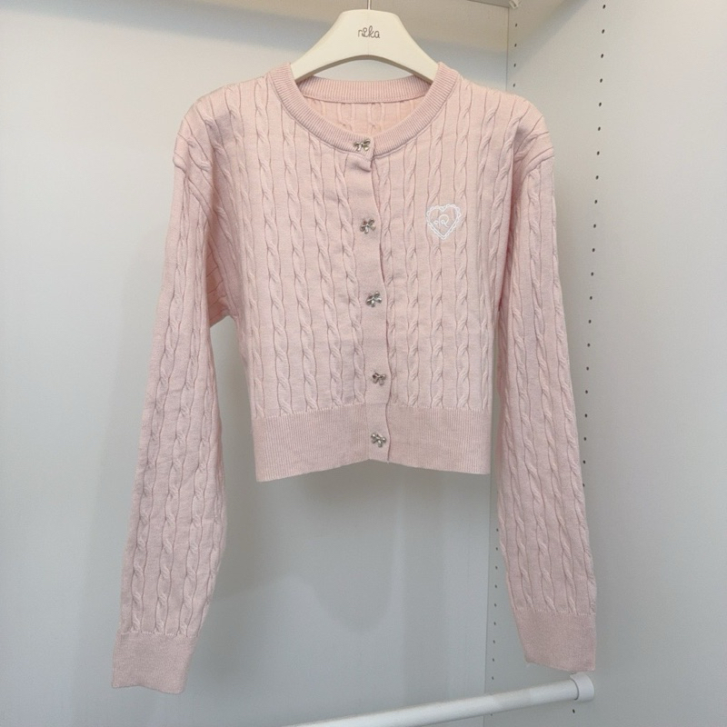 เสื้อคาร์ดิแกน rika กระดุมโบว์สีชมพูลายเปีย
