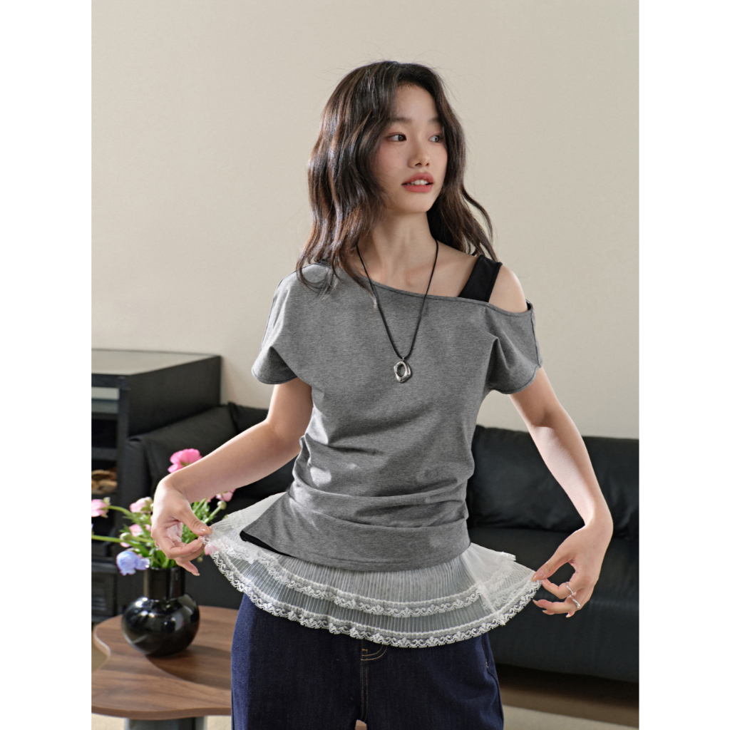[พร้อมส่ง] KUOSE : One Shoulder Top