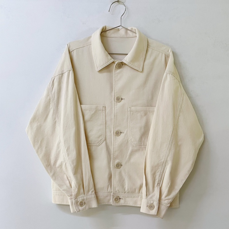 GU Jacket ผ้าลูกฟูกไม่หนา