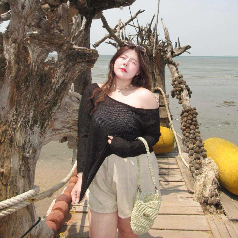 Khaofang Shirt (เสื้อข้าวฟ่าง) แขนยาวเปิดไหล่ผ้าไหมพรมซีทรู👒💐✨ | Geebeety - รูปที่ 4