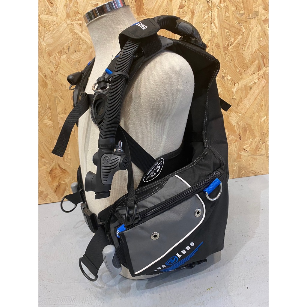 USED AQUALUNG AXIOM BLUE SIZE S (SM) BCD with BPI
