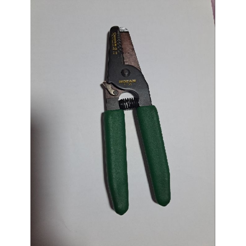 คีมตัด ปลอกสายไฟ อย่างดี ทนทาน ยี่ห้อ Hozan, ประเทศ ญี่ปุ่น, รุ่น P 95