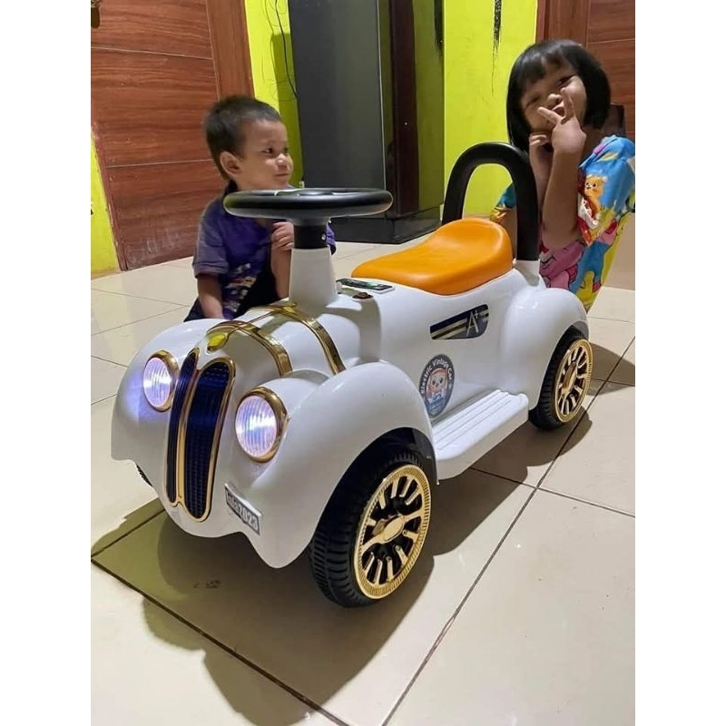 รถไฟฟ้าสไตล์วินเทจเอนฟา(สีขาว)​/Electric Vintage Enfa Car