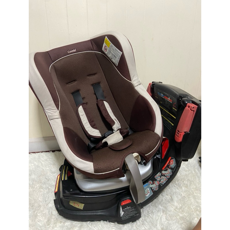 คาร์ซีท Combi รุ่น Luxtia turn 360 มีขาค้ำให้ สีน้ำตาลขาว ไม่มีตำหนิ สีหายากจ้า