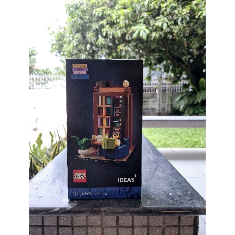 Lego 40698 books are my passion