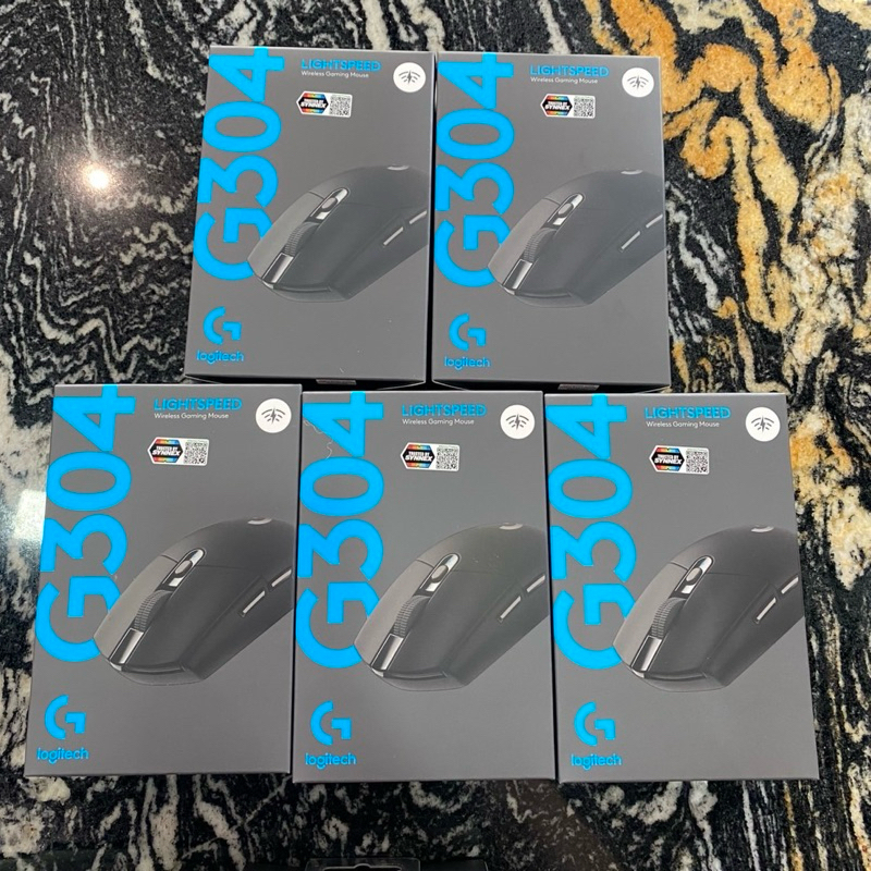 Logitech G304 Lightspeed Wireless Gaming Mouse