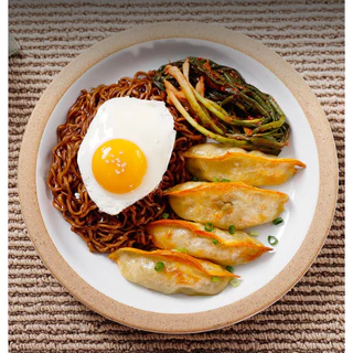 เกี๊ยวซ่าทอดเกาหลี สอดไส้หมู 1,400g 군만두 มันดู Kun Mandu มันดูเกี๊ยวเกาหลี