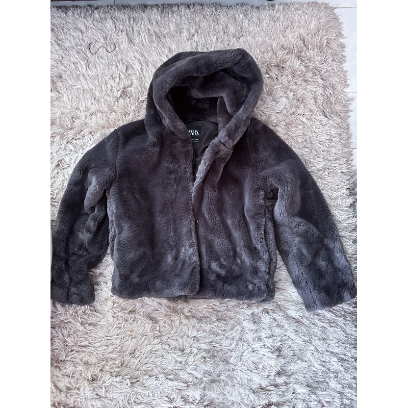 zara jacket ฮูด size kid m อก34-35 ขนเฟอร์นุ่มมากน่ารักสุด