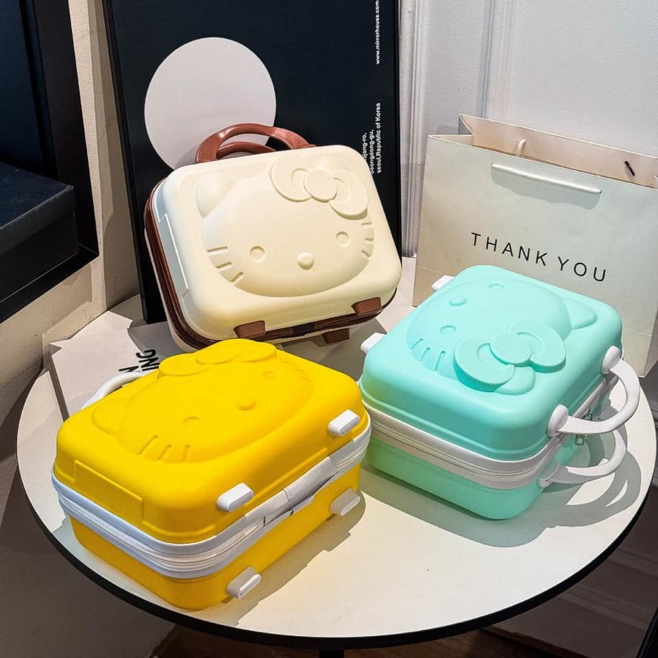 สินค้าพร้อมส่งจากไทย กระเป๋าเดินทางมินิ Kit.ty 3D ใส่เสื้อผ้า หนังสือ หรือของใช้ได้