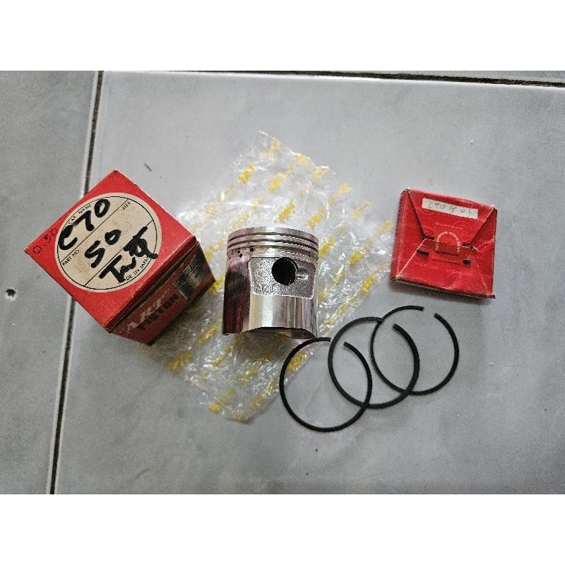 ลูกสูบ + แหวน แท้ใหม่ Honda C70 K1 K2 K3 C70M size2 OS0.50 47.50mm.