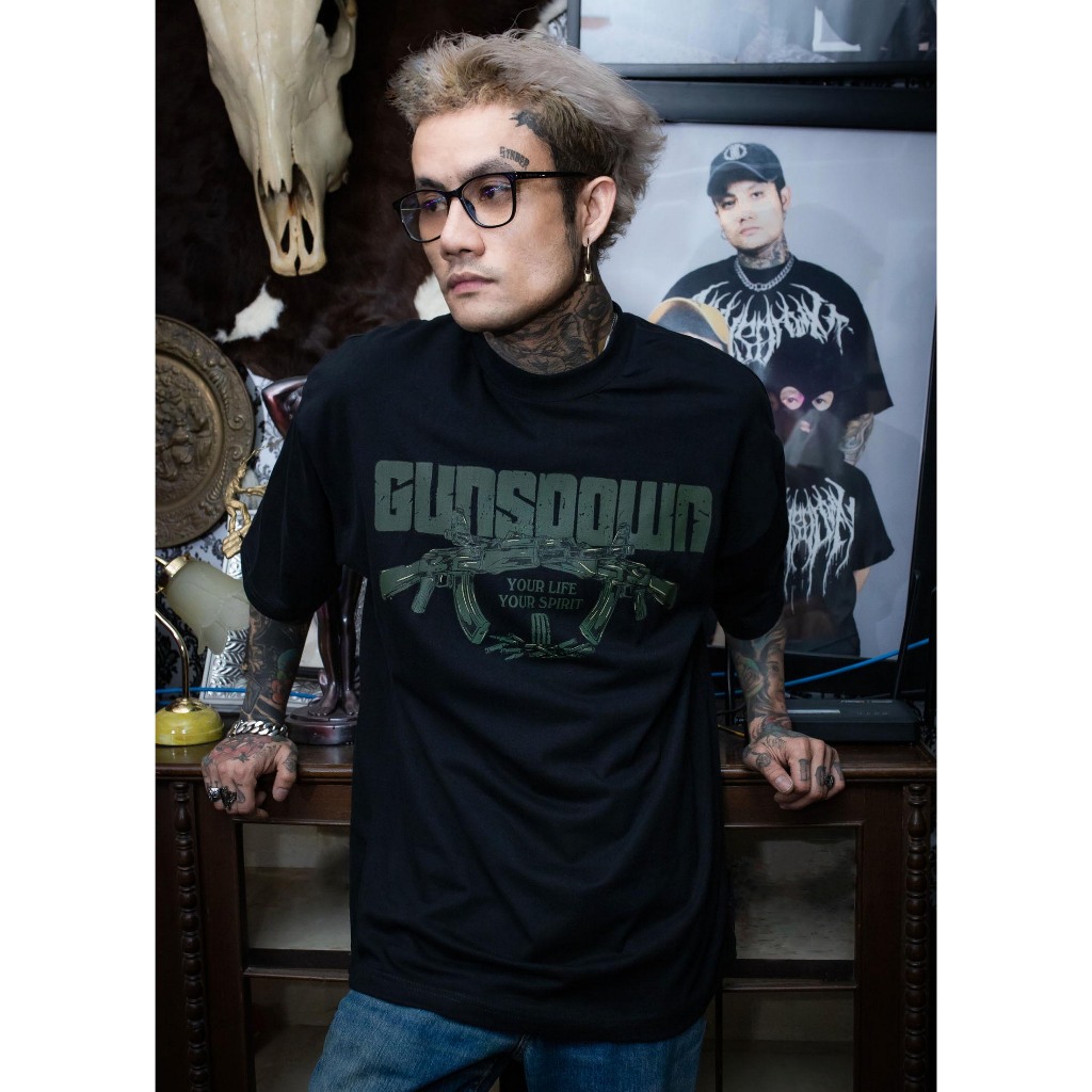 เสื้อยืดคอฟิตสีดำ GUNSDOWN® | KILL THEM ALL | BLACK T-SHIRT