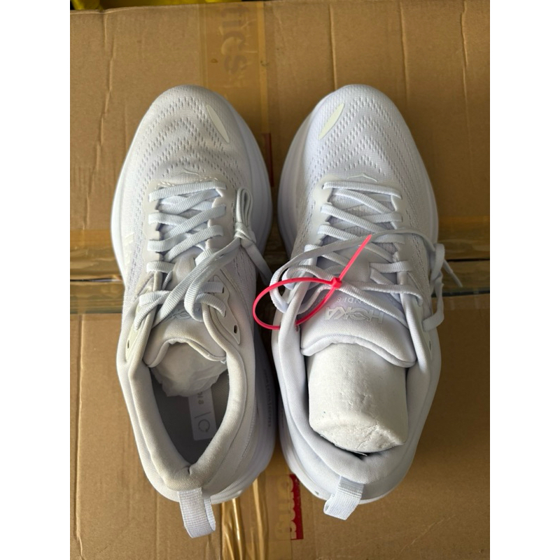 รองเท้า HOKA Bondi 8