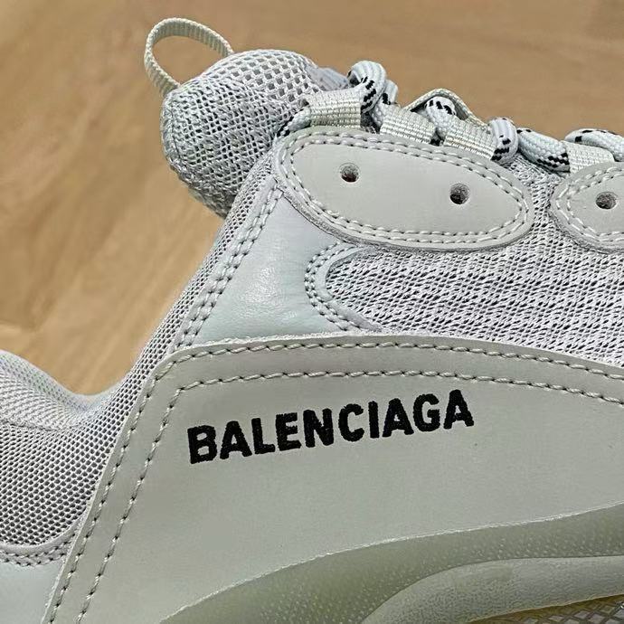 BALENCIAGA triples Low Top True Crystal Air Cushion รองเท้าผ้าใบ 723