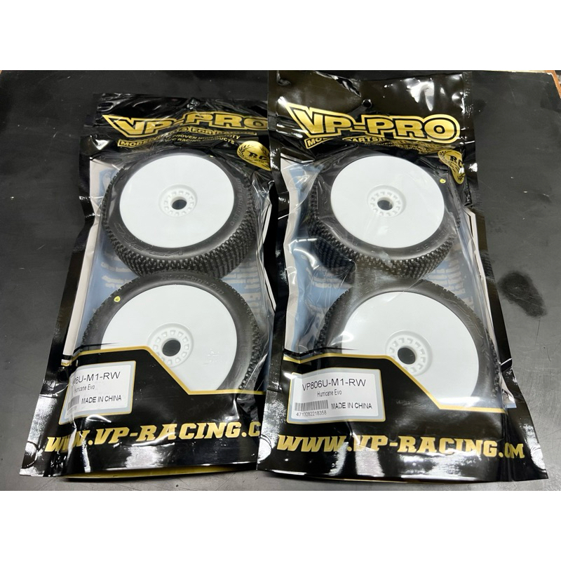 VP Pro VP-806G : Hurricane Evo M1 RW : ล้อบัคกี้ 1/8 ดุม17mm. อัดกาวแล้วพร้อมใส่