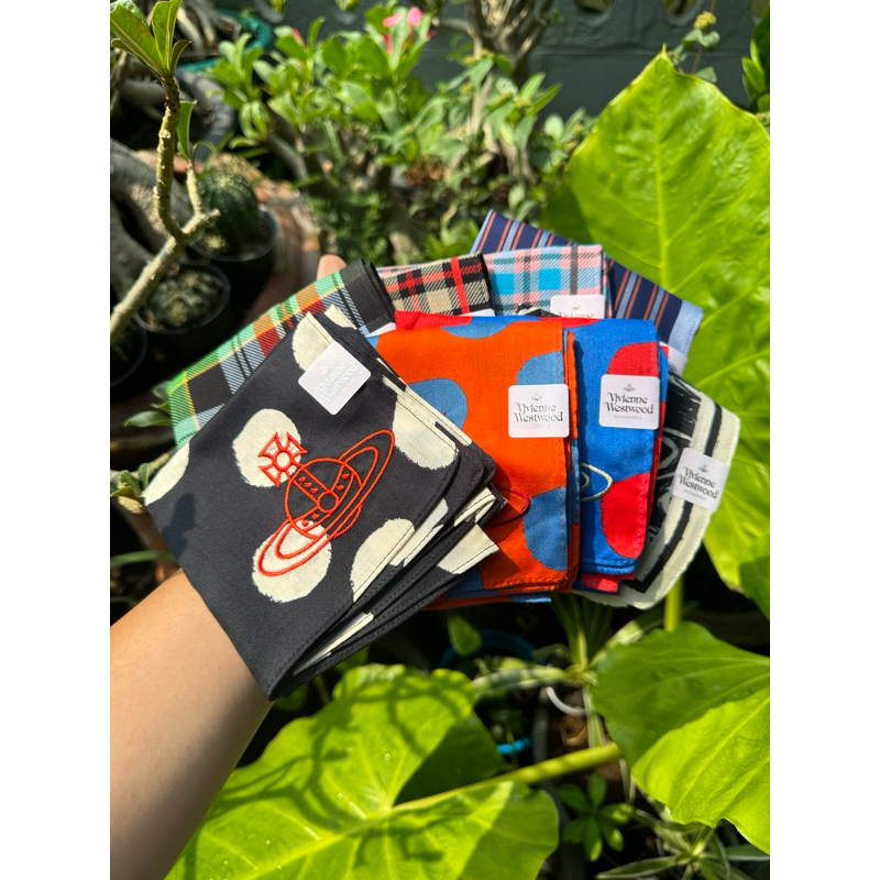 พร้อมส่ง ผ้าวิเวียน ผ้าเช็ดหน้าวิเวียน Vivienne Westwood ของแท้ พร้อมป้ายจากญี่ปุ่น
